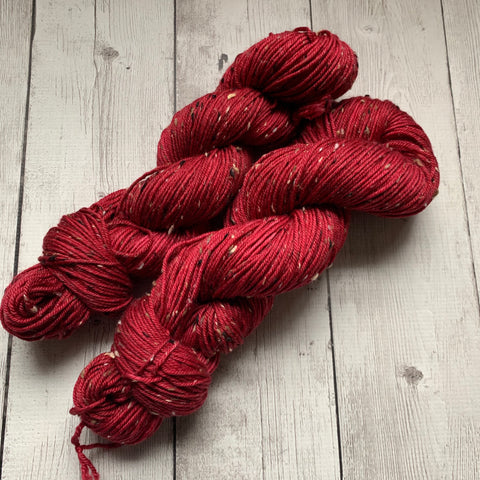 DK WEIGHT -  RED WEDDING  Semi-Solid Kettle Dyed - Donegal Tweed 231 yds 3.5 oz RTS (012420)