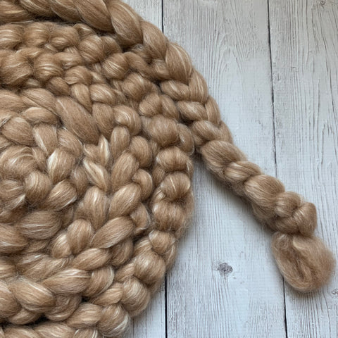 FARM ROVING - Baby Alpaca / Merino / Silk - Roving  (Baby Grade Alpaca) from ROMEO - Fawn